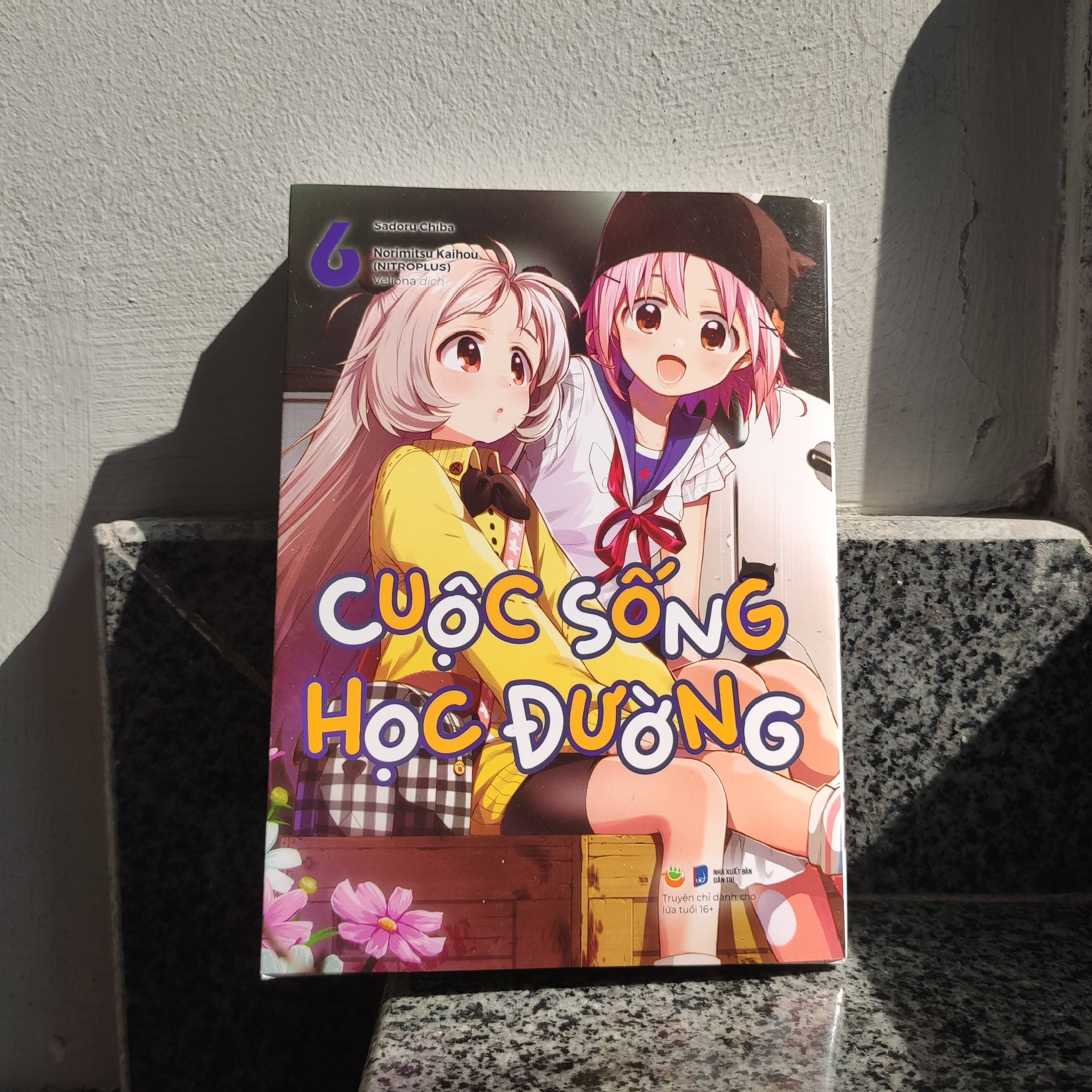 bộ cuộc sống học đường - tập 6 - bản đặc biệt - tặng kèm postcard + postcard pvc + standee acrylic - Ảnh 6