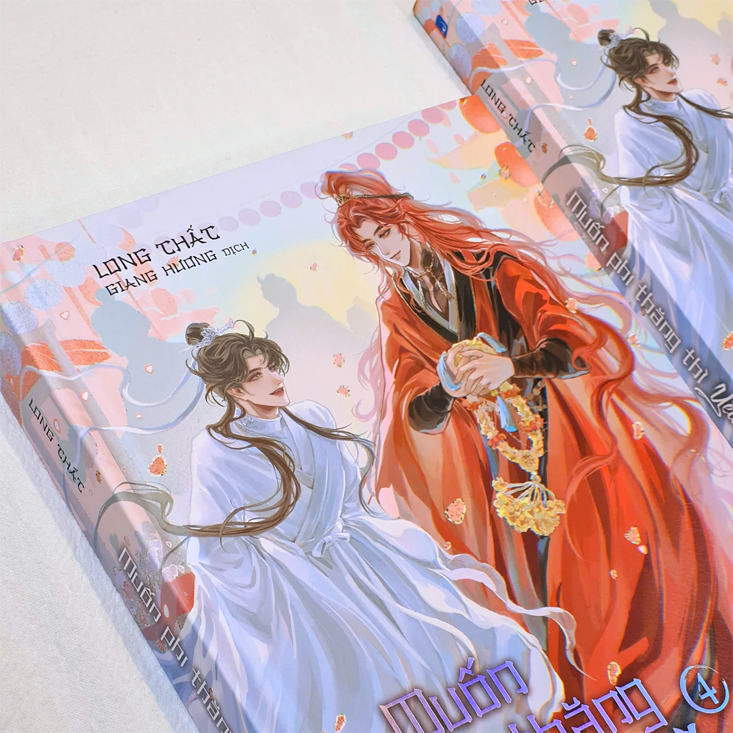 Bộ Muốn Phi Thăng Thì Yêu Đi - Tập 4 - Tặng Kèm Bookmark Tròn Hai Mặt + Postcard Bồi Cứng - Ảnh 4
